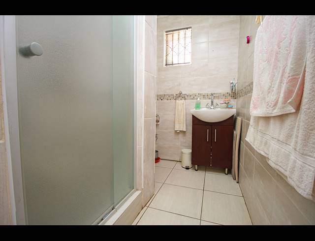 4 BEDROOM HOUSE FOR SALE IN CYRILDENE